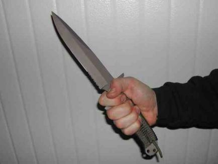 Controlori ameninţaţi cu cuţitul de un călător fără bilet